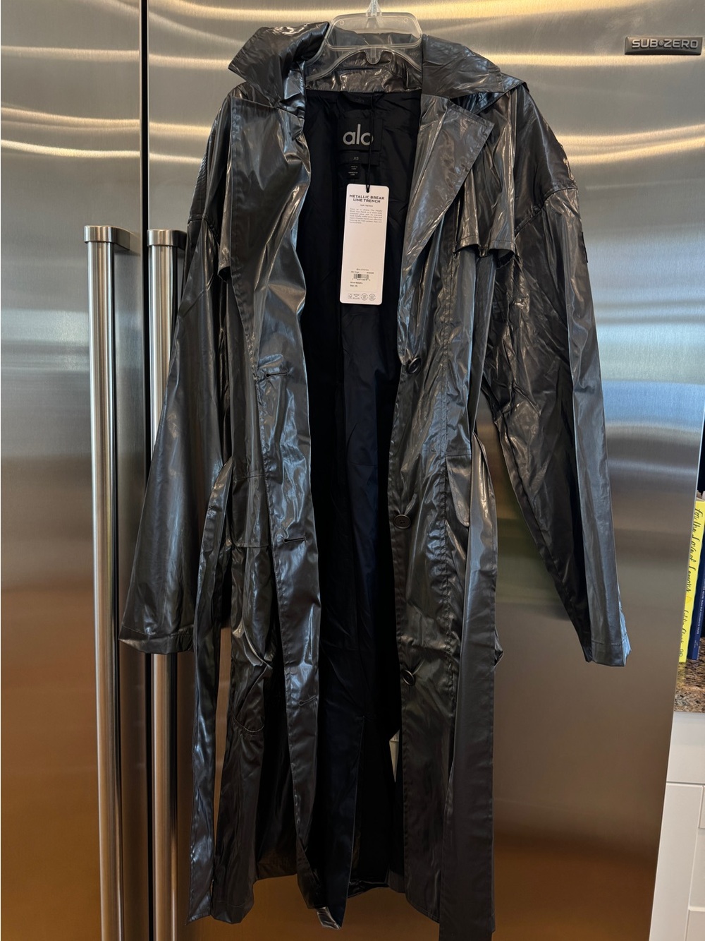 NWT Alo Yoga Metallic Break Line Trench Jacket - Silver , Rain Resistant , NEW